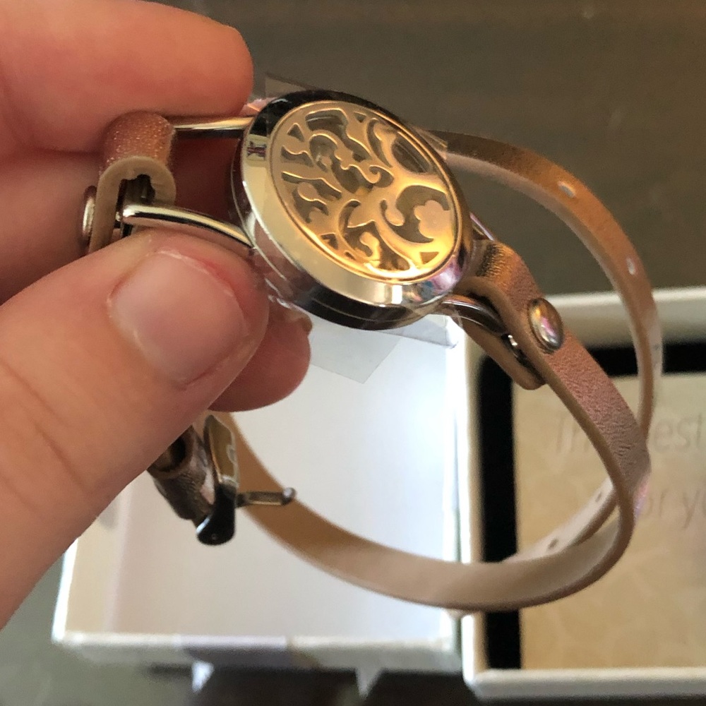 Essential oils bracelet